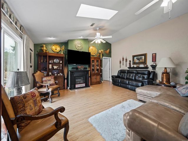 121 Viscara Way, Hot Springs Village, AR 71909