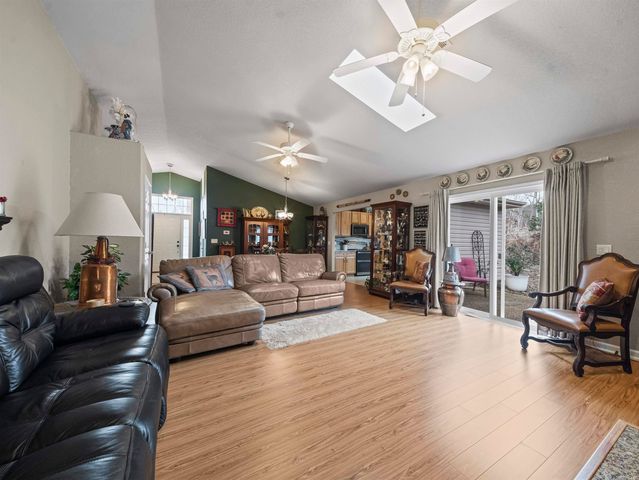 121 Viscara Way, Hot Springs Village, AR 71909