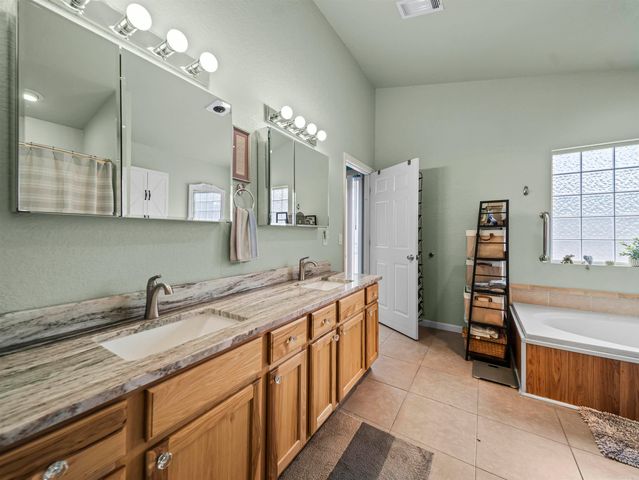 121 Viscara Way, Hot Springs Village, AR 71909