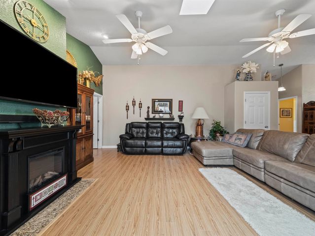 121 Viscara Way, Hot Springs Village, AR 71909