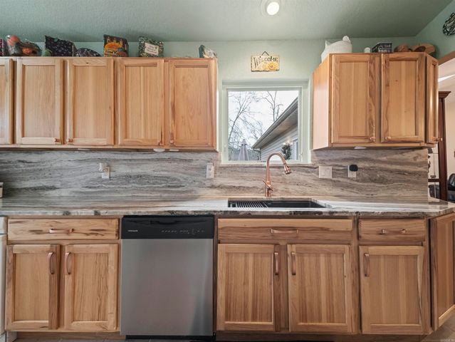 121 Viscara Way, Hot Springs Village, AR 71909