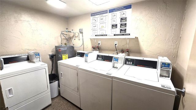 250 Jacaranda Dr 608, Plantation, FL 33324