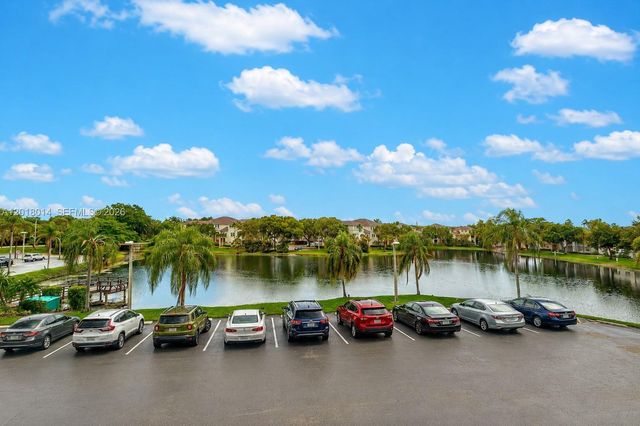 250 Jacaranda Dr 608, Plantation, FL 33324