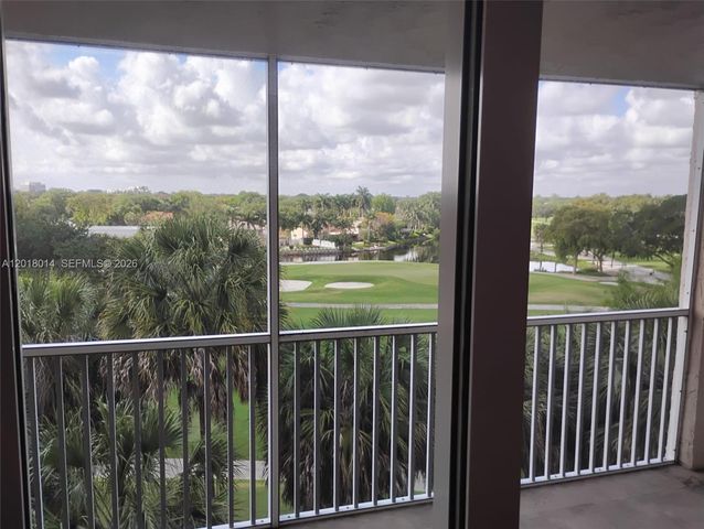 250 Jacaranda Dr 608, Plantation, FL 33324