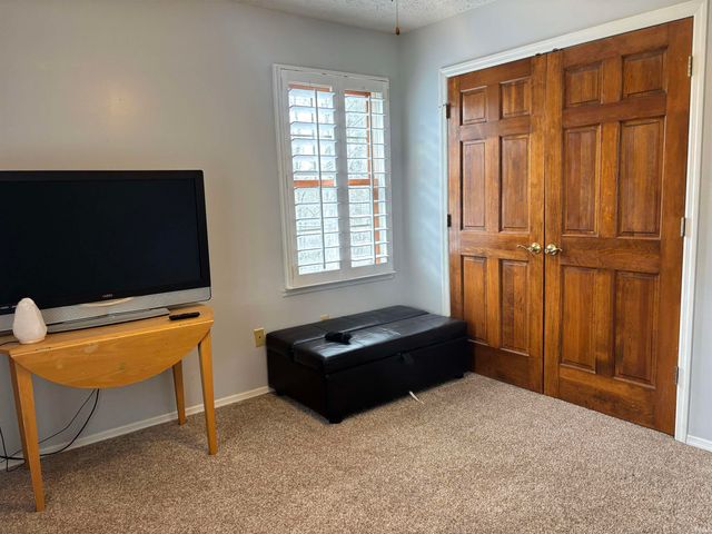 5109 N Weathers Court, Bloomington, IN 47404