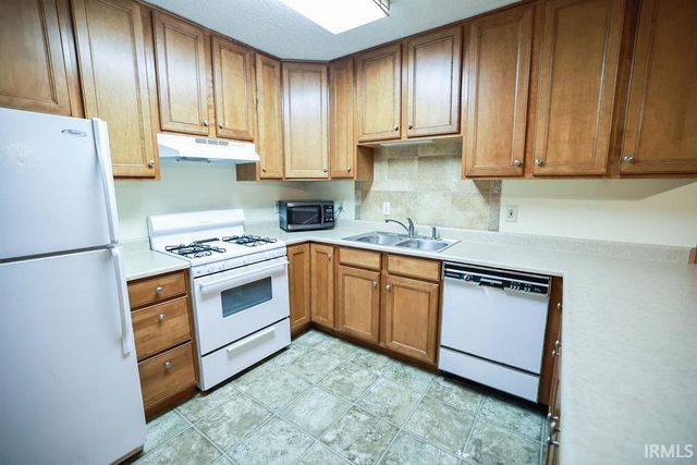 5109 N Weathers Court, Bloomington, IN 47404