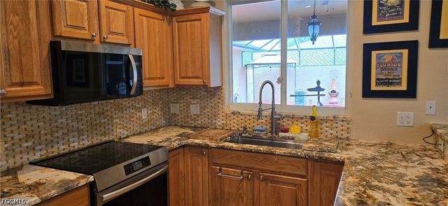 1108 SW 15th PL, Cape Coral, FL 33991