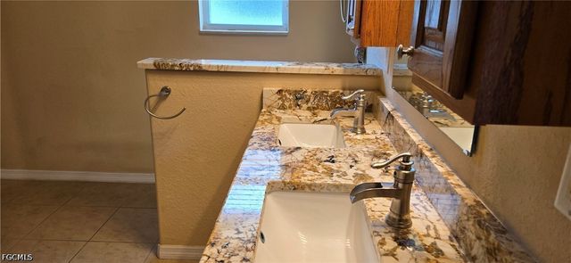 1108 SW 15th PL, Cape Coral, FL 33991