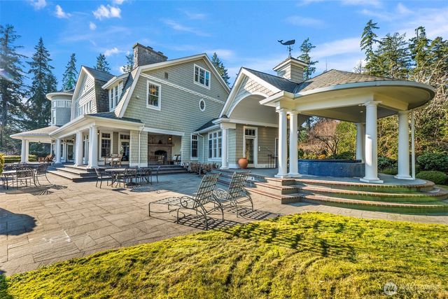 7104 E Grapeview Loop Road, Allyn, WA 98524