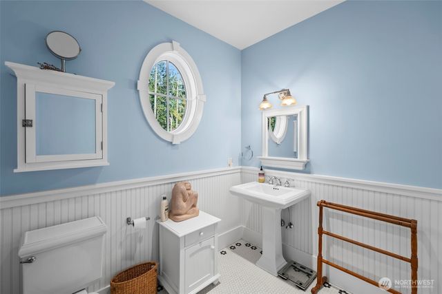 7104 E Grapeview Loop Road, Allyn, WA 98524