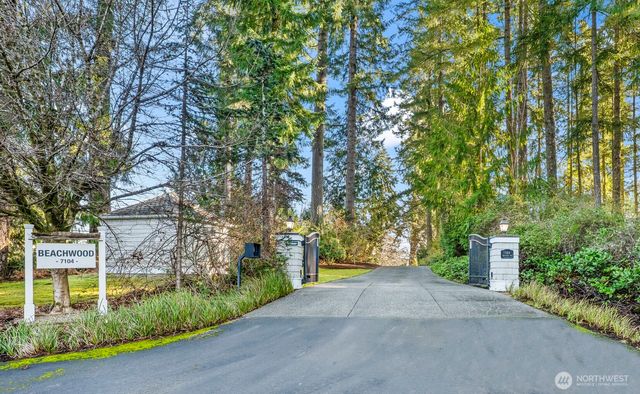 7104 E Grapeview Loop Road, Allyn, WA 98524