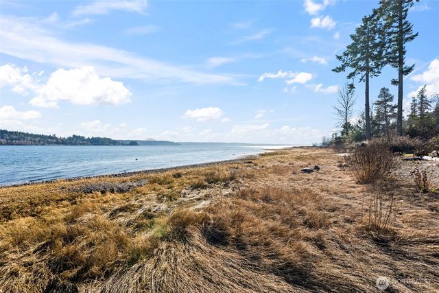 7104 E Grapeview Loop Road, Allyn, WA 98524