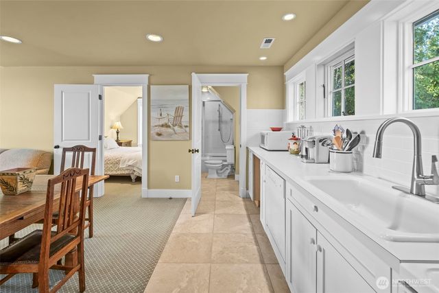 7104 E Grapeview Loop Road, Allyn, WA 98524