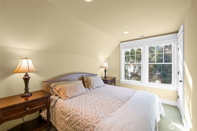 7104 E Grapeview Loop Road, Allyn, WA 98524