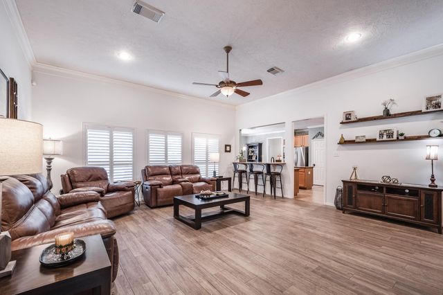 7402 Shady Arbour Court, Pasadena, TX 77505