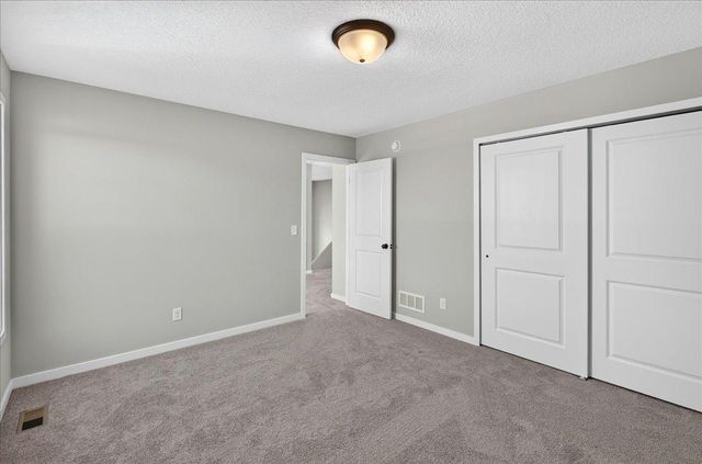 9662 32nd Street NE, Saint Michael, MN 55376