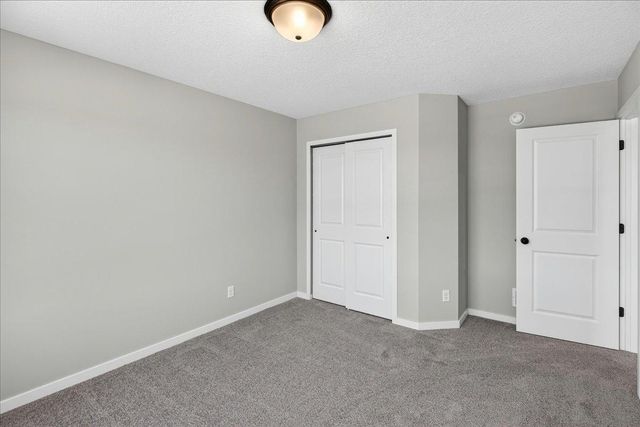 9662 32nd Street NE, Saint Michael, MN 55376