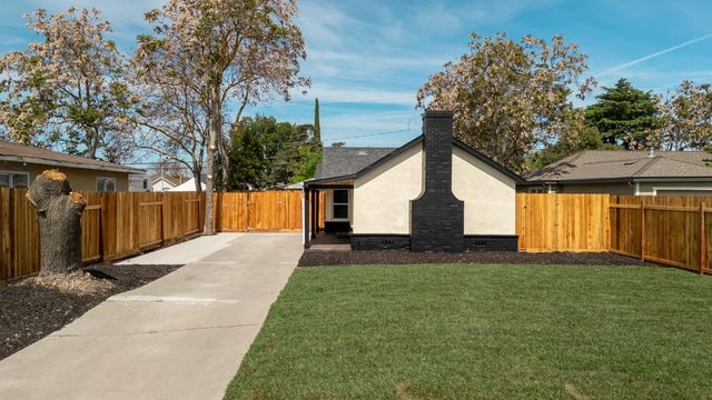 811 Nevada St, Manteca, CA 95337