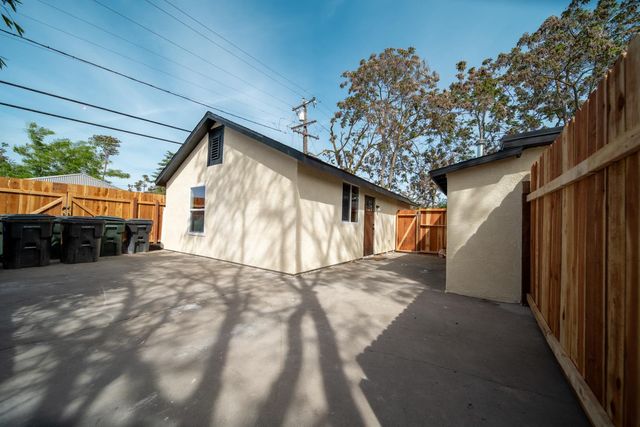 811 Nevada St, Manteca, CA 95337