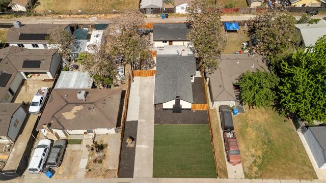 811 Nevada St, Manteca, CA 95337