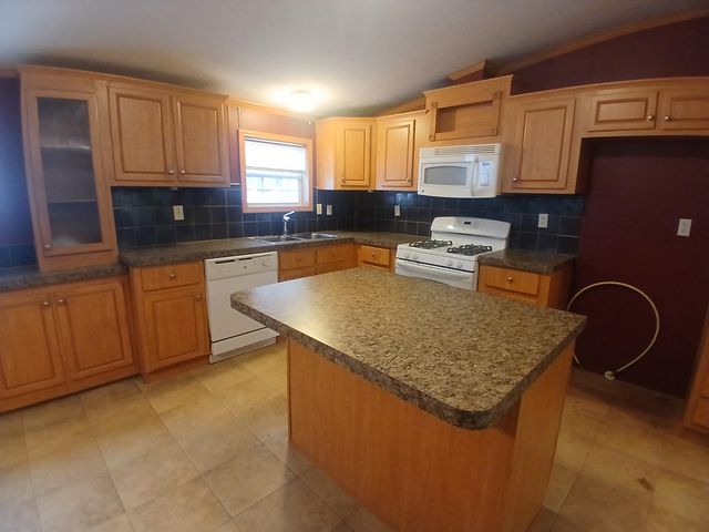 386 Methodist Hill Road, Enfield, NH 03748