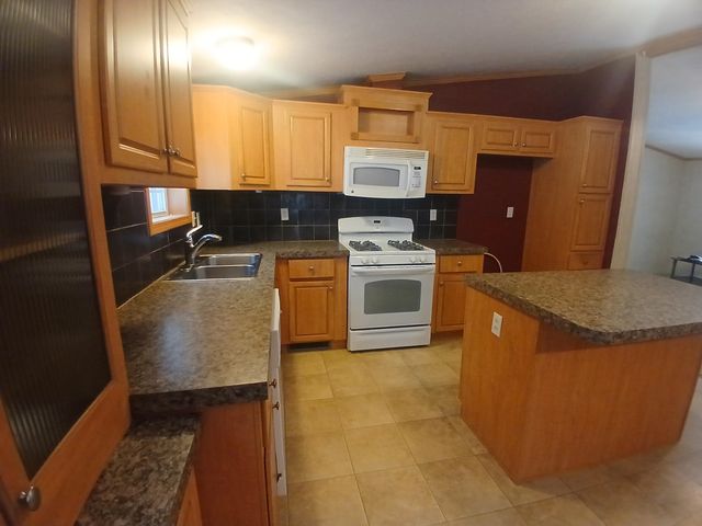 386 Methodist Hill Road, Enfield, NH 03748