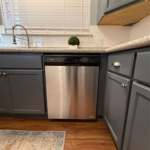 1831 Sherwood Forest Street 20, Houston, TX 77043