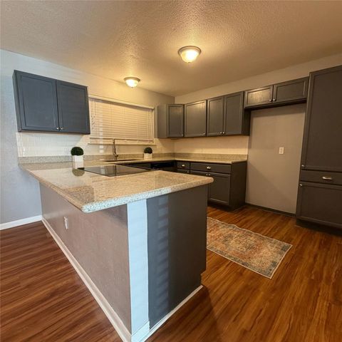 1831 Sherwood Forest Street 20, Houston, TX 77043