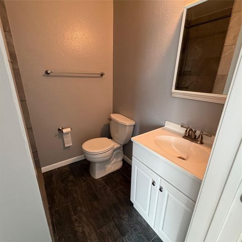 1831 Sherwood Forest Street 20, Houston, TX 77043