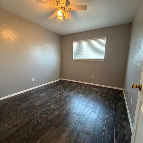 1831 Sherwood Forest Street 20, Houston, TX 77043