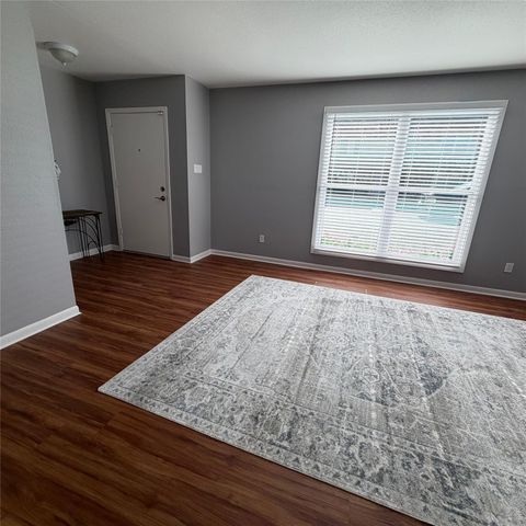 1831 Sherwood Forest Street 20, Houston, TX 77043