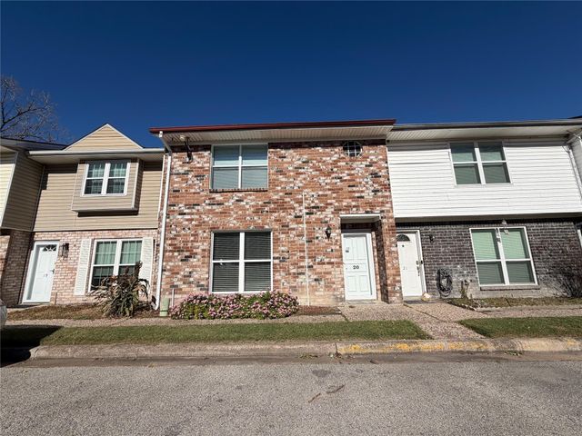 1831 Sherwood Forest Street 20, Houston, TX 77043