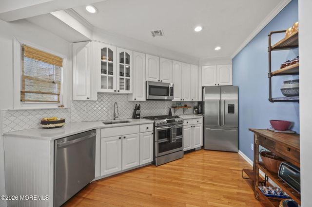 88 Tower Hill Drive, Red Bank, NJ 07701