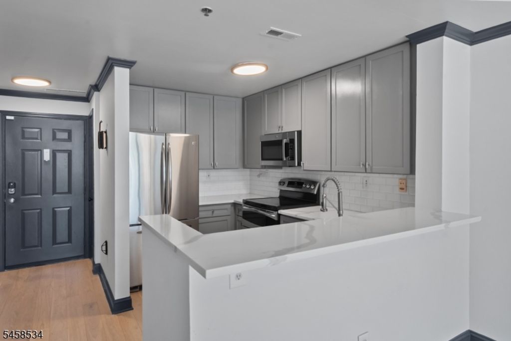 24 Ave At Port Imperial B37, West New York Town, NJ 07093 — photo 3