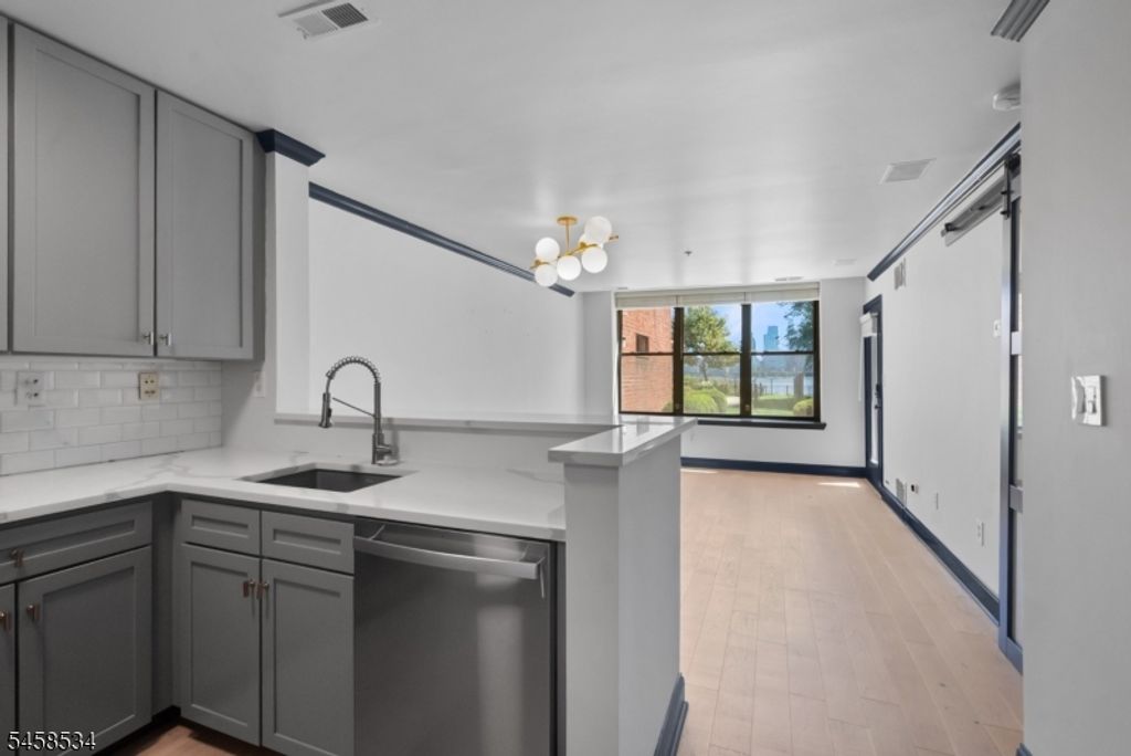 24 Ave At Port Imperial B37, West New York Town, NJ 07093 — photo 4