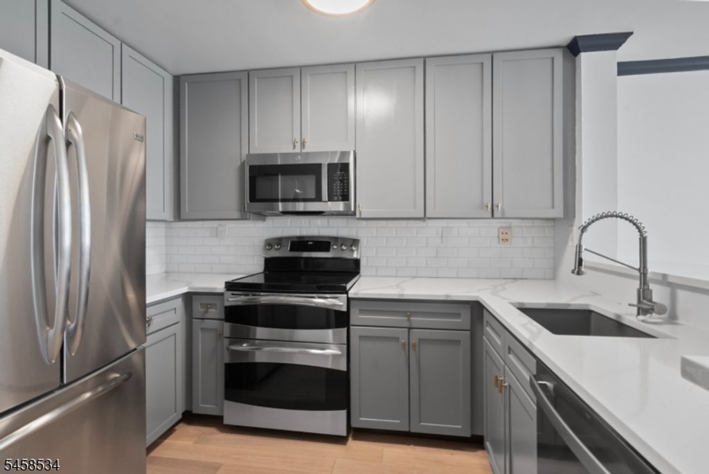 24 Ave At Port Imperial B37, West New York Town, NJ 07093 — photo 5