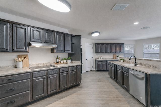 210 Inwood, Poteet, TX 78065