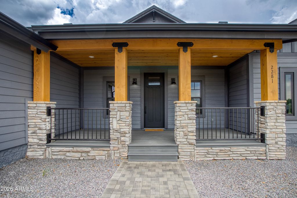 Image 10 of property listing at 2281 W EDGEWATER --, Show Low, AZ 85901