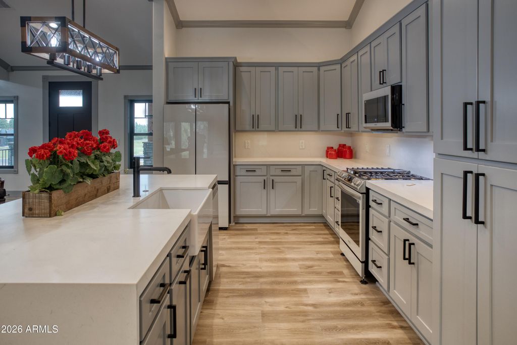 Image 13 of property listing at 2281 W EDGEWATER --, Show Low, AZ 85901