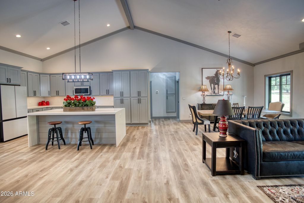 Image 14 of property listing at 2281 W EDGEWATER --, Show Low, AZ 85901