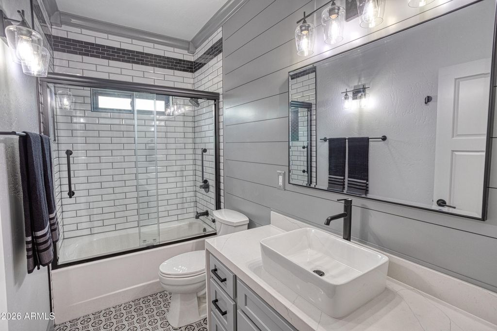 Image 33 of property listing at 2281 W EDGEWATER --, Show Low, AZ 85901