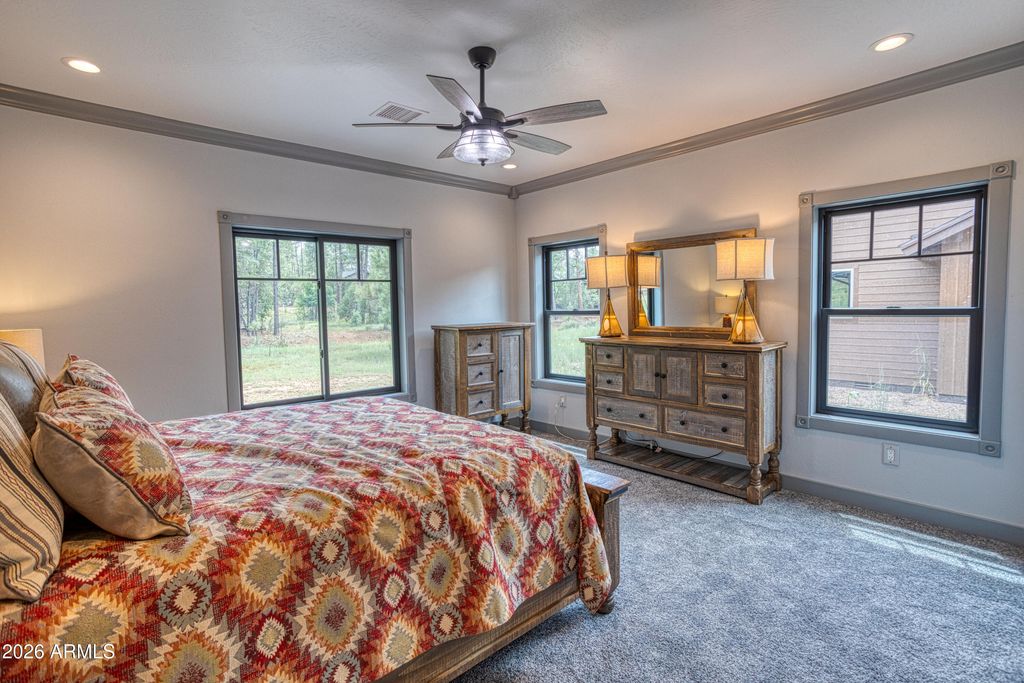 Image 4 of property listing at 2281 W EDGEWATER --, Show Low, AZ 85901