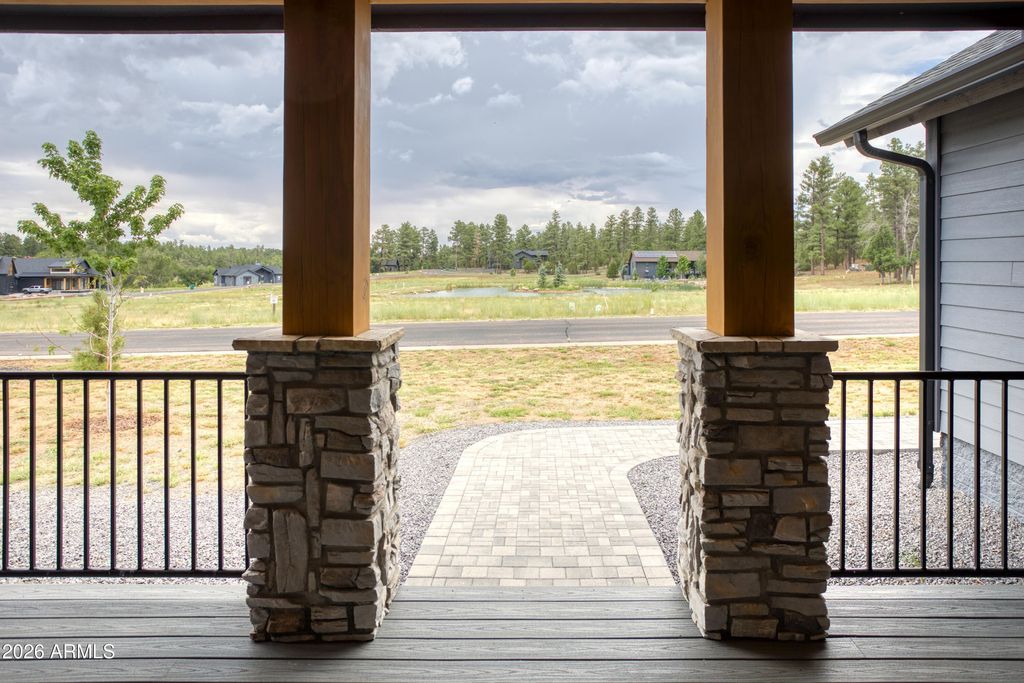 Image 9 of property listing at 2281 W EDGEWATER --, Show Low, AZ 85901