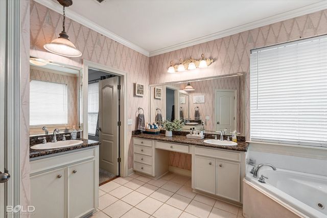 122 Dogwood South Lane, Haughton, LA 71037