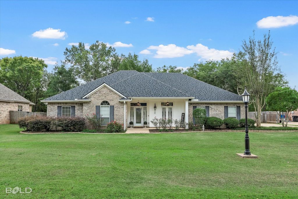 122 Dogwood South Lane, Haughton, LA 71037