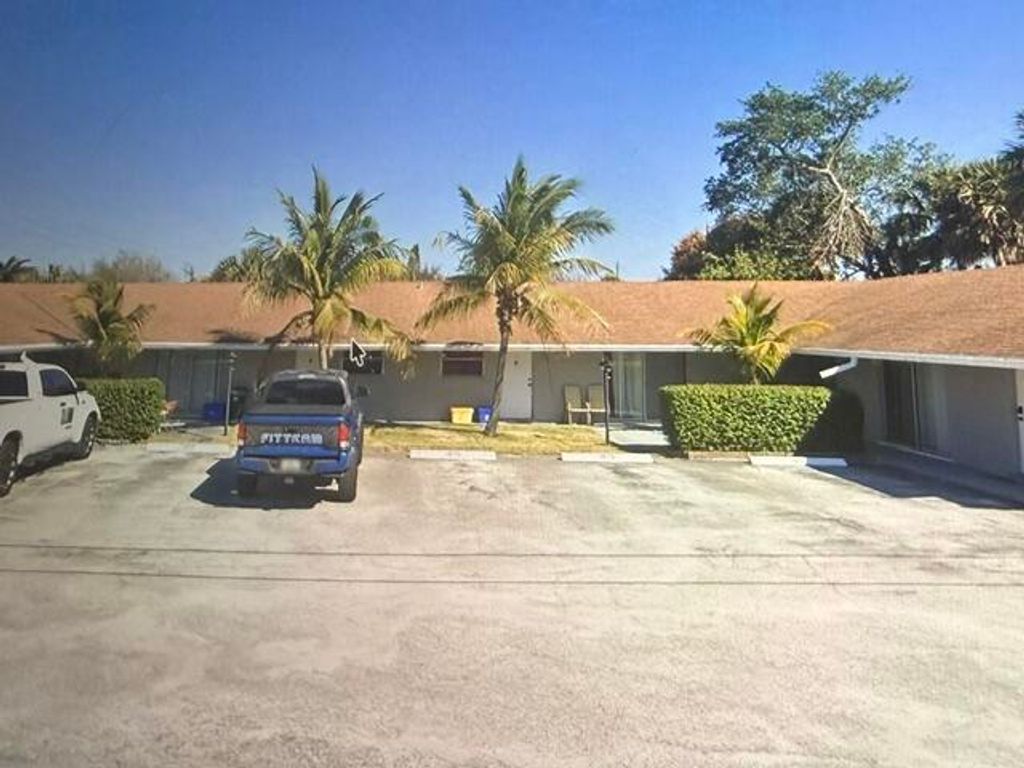 1967 Juno Road, North Palm Beach, FL 33408