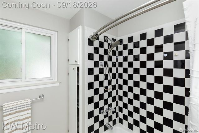595 Shenandoah Drive, Clawson, MI 48017
