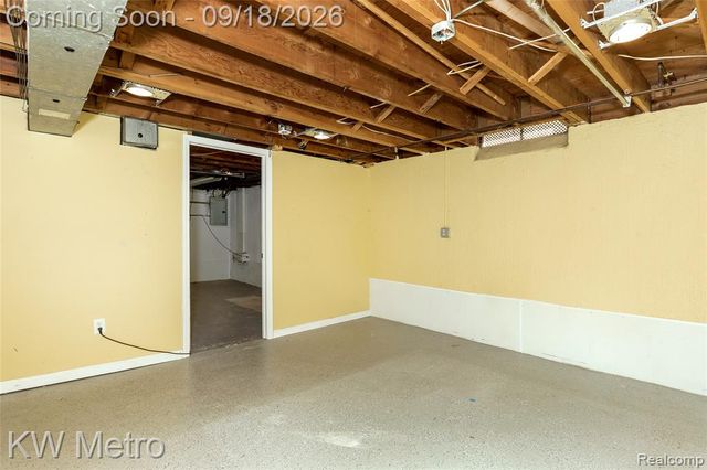 595 Shenandoah Drive, Clawson, MI 48017