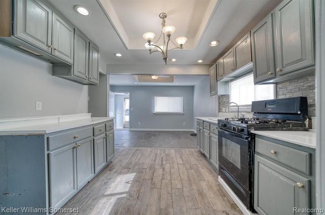 24357 Lauren Avenue, Warren, MI 48089