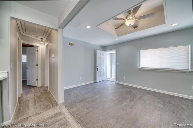 24357 Lauren Avenue, Warren, MI 48089